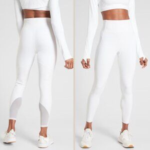 Athleta - Stay Fly Reflective 7/8 Tight Leggings 531774 | White | Size Medium